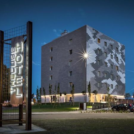 Hotel The Cube فيدينسا المظهر الخارجي الصورة