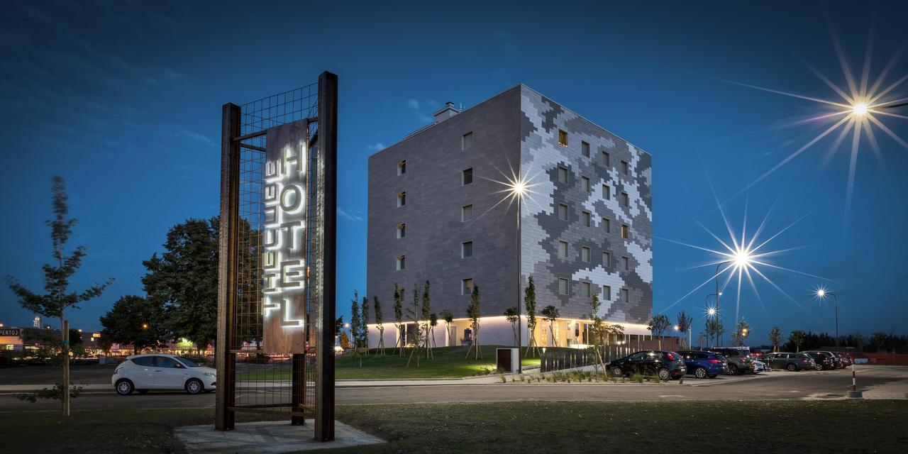Hotel The Cube فيدينسا المظهر الخارجي الصورة